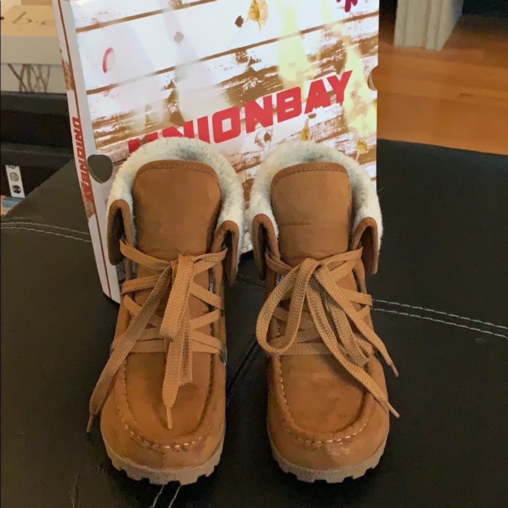 Union Bay fall/winter wedge booties